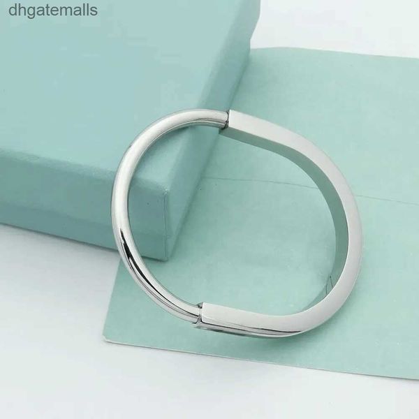 titanium steel bangle designer lock bracelet silver rose gold bracelets for women jewelry with velvet bag, Black
titanium steel bangle designer lock bracelet silver rose gold bracelets for women jewelry with velvet bag, Black