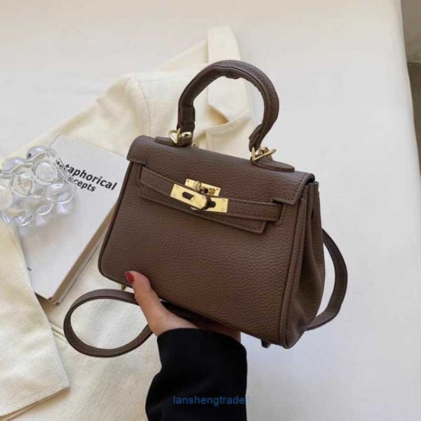 lychee pattern genuine leather kellies classics crossbody shoulder bags totes bag 18cm 22cm 25cm 28cm gold sliver buckle handbags authentic
lychee pattern genuine leather kellies classics crossbody shoulder bags totes bag 18cm 22cm 25cm 28cm gold sliver buckle handbags authentic