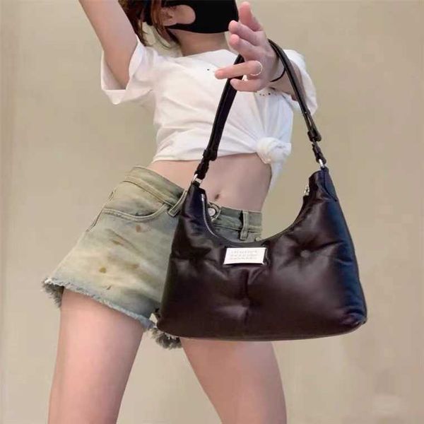 margiela designer bag autumn winter new arrivals small crowd mm6 majira sponge cloud bag hobo sheep skin crescent armpit bag
margiela designer bag autumn winter new arrivals small crowd mm6 majira sponge cloud bag hobo sheep skin crescent armpit bag