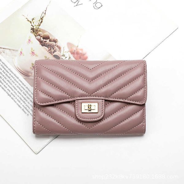 2023 new inside and outside all sheepskin women's exquisite wallet fashion 30% discount card bag simple v-grid small fragrant style cha
2023 new inside and outside all sheepskin women's exquisite wallet fashion 30% discount card bag simple v-grid small fragrant style cha