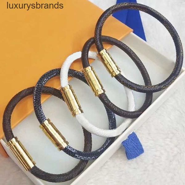 floral leather bracelet designer bracelets charm men and women metal lock fashion classic simple jewelry friendship valentine's day gif, Golden;silver
floral leather bracelet designer bracelets charm men and women metal lock fashion classic simple jewelry friendship valentine's day gif, Golden;silver