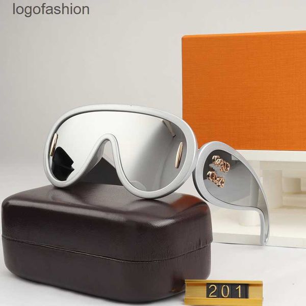designer sunglasses wave mask sunglasses 40108 large frame womens men polarized glasses acetate fiber hip hop luxury classics sunglasses uv4, White;black
designer sunglasses wave mask sunglasses 40108 large frame womens men polarized glasses acetate fiber hip hop luxury classics sunglasses uv4, White;black