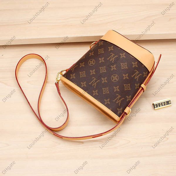 small bucket bag for women fashion versatile old flower bag genuine leather personalized small mini one shoulder crossbody bag
small bucket bag for women fashion versatile old flower bag genuine leather personalized small mini one shoulder crossbody bag