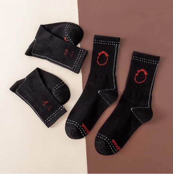 european and american trendy brand sock hook black and red joint name long sock sports and leisure trendy socks men and women same style
european and american trendy brand sock hook black and red joint name long sock sports and leisure trendy socks men and women same style