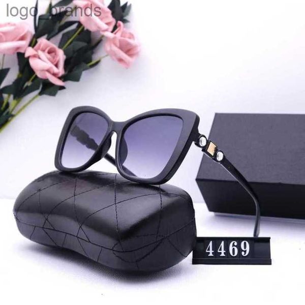 luxury designer sunglasses overseas xiaoxiangjia square chaojie glasses 4469, White;black
luxury designer sunglasses overseas xiaoxiangjia square chaojie glasses 4469, White;black