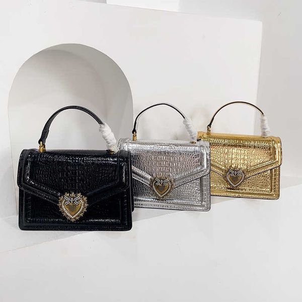 luxurys handbags women shoulder bag leather designer bag woman handbag small heart messenger mini bags fashion purses wallet 230714
luxurys handbags women shoulder bag leather designer bag woman handbag small heart messenger mini bags fashion purses wallet 230714