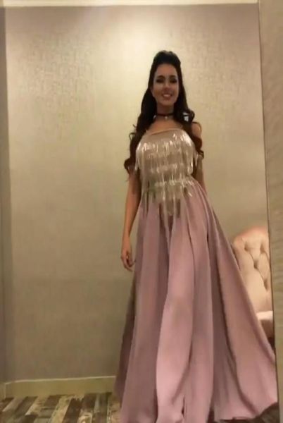 2017 prom dresses rusty pink fairy floor length party dresses with off shoulder blingbling beaded tasseled cape and removable blac9402291, Black
2017 prom dresses rusty pink fairy floor length party dresses with off shoulder blingbling beaded tasseled cape and removable blac9402291, Black