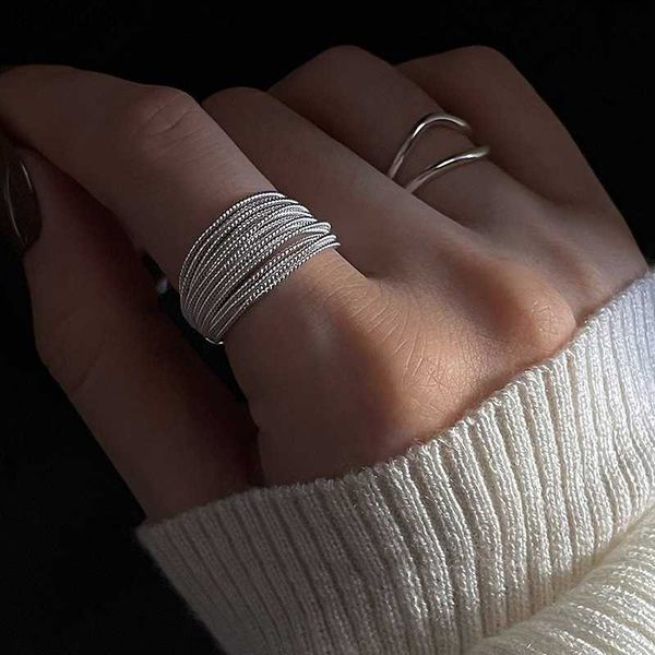 925 sterling silver unique lines ring for women jewelry finger adjustable open vintage ring for party birthday gift l230704, Golden;silver
925 sterling silver unique lines ring for women jewelry finger adjustable open vintage ring for party birthday gift l230704, Golden;silver