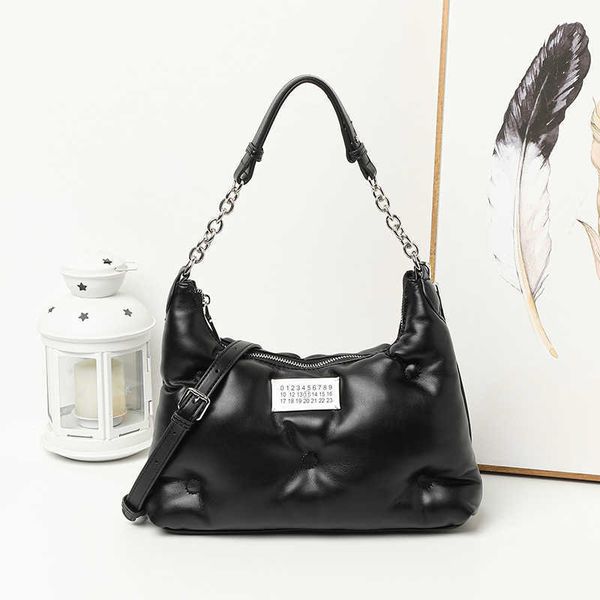 margiela majira 2022 autumn and winter new cowhide cloud chain underarm bag sponge handheld women's bag
margiela majira 2022 autumn and winter new cowhide cloud chain underarm bag sponge handheld women's bag
