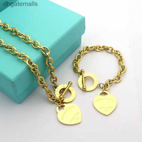 luxury designer elegant gold silver rose necklace bracelet fashion womens heart pendant necklaces bracelets wedding special design jewelry q, Golden;silver
luxury designer elegant gold silver rose necklace bracelet fashion womens heart pendant necklaces bracelets wedding special design jewelry q, Golden;silver