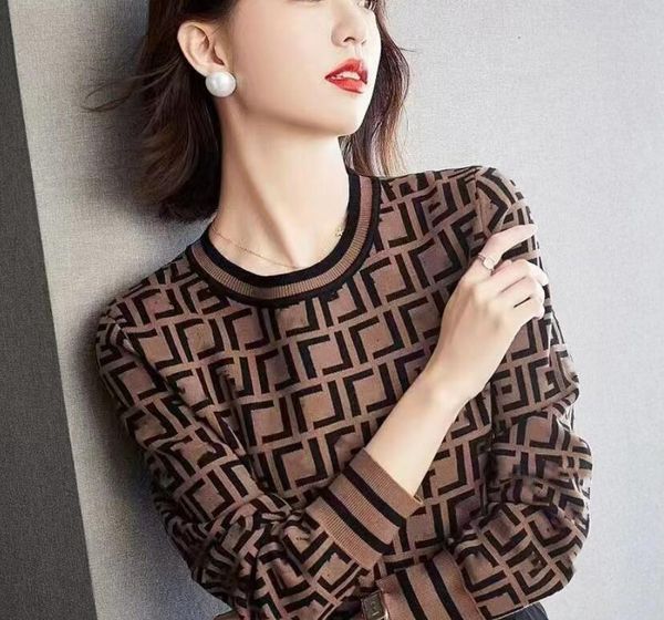 women sweater knits tees long sleeve and short sleeve classical english word o-neck cardigan sweaters pullover long dress skirt luxury desig, White;black
women sweater knits tees long sleeve and short sleeve classical english word o-neck cardigan sweaters pullover long dress skirt luxury desig, White;black