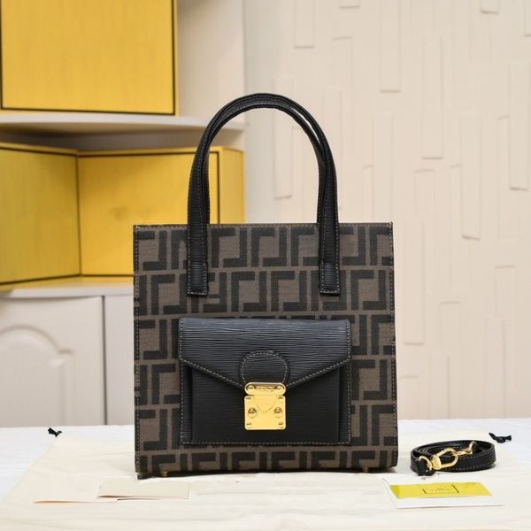 2023 cowhide double handle shopping bag brand designer new luxury women's one shoulder crossbody large space fashion casual personality
2023 cowhide double handle shopping bag brand designer new luxury women's one shoulder crossbody large space fashion casual personality