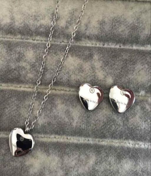 2021 high polished trendy design women earrings necklace stainless steel gold silver rose colors sets heart love pendant fashion j2841157
2021 high polished trendy design women earrings necklace stainless steel gold silver rose colors sets heart love pendant fashion j2841157