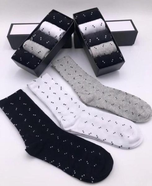 2020 new mens and womens sport long socks 100 cotton whole couple design socks 5 pcs with box89556379844383, Black
2020 new mens and womens sport long socks 100 cotton whole couple design socks 5 pcs with box89556379844383, Black