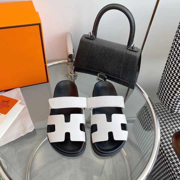 spring/summer luxury beach slide 2023 designer new oran flat bottom heel genuine leather h slippers women's shoes second uncle sandals 
spring/summer luxury beach slide 2023 designer new oran flat bottom heel genuine leather h slippers women's shoes second uncle sandals