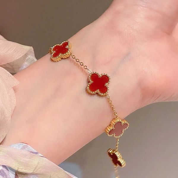 clover bracelet new double sided lucky grass gift bracelet friend bracelet temperament light luxury versatile bracelet2023, Golden;silver
clover bracelet new double sided lucky grass gift bracelet friend bracelet temperament light luxury versatile bracelet2023, Golden;silver