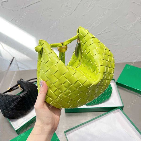 woven crescent small turn pouch designer intrecciato leather bag crochet evening bag with classic atmospheric shoulder bag clutch bag design
woven crescent small turn pouch designer intrecciato leather bag crochet evening bag with classic atmospheric shoulder bag clutch bag design