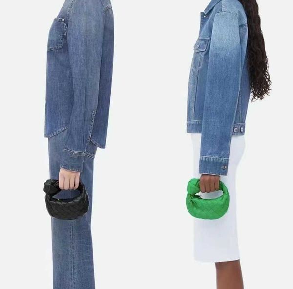 vneta classic jodie luxury abottegas bag girl bags woven knotted dumpling buns small leather mouth cloud carrying mini handbags jodies
vneta classic jodie luxury abottegas bag girl bags woven knotted dumpling buns small leather mouth cloud carrying mini handbags jodies