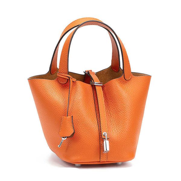 luxury designer bag picotin lock vegetable basket bag leather bucket lychee grain layer cow simple and versatile 18cm large capacity portabl
luxury designer bag picotin lock vegetable basket bag leather bucket lychee grain layer cow simple and versatile 18cm large capacity portabl