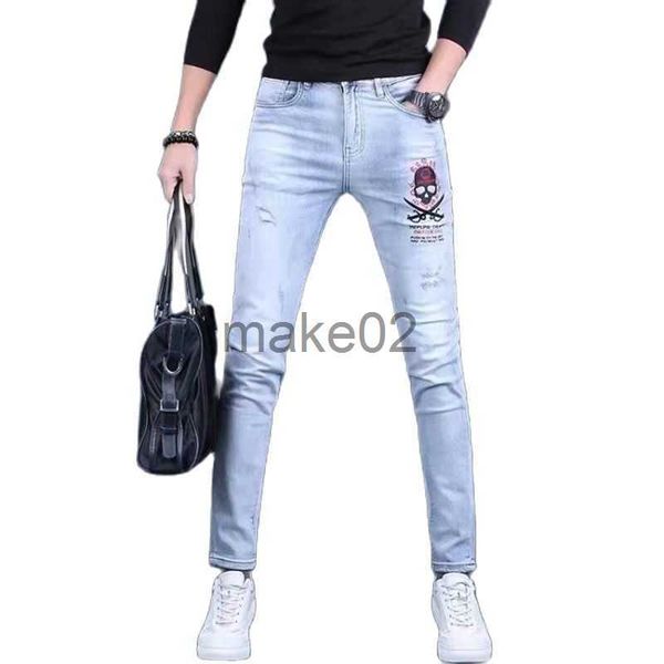 men's jeans mens embroidery blue jeansslimfit ripped denim pantsclassic style casual jeansyouth fashion must x0714
men's jeans mens embroidery blue jeansslimfit ripped denim pantsclassic style casual jeansyouth fashion must x0714