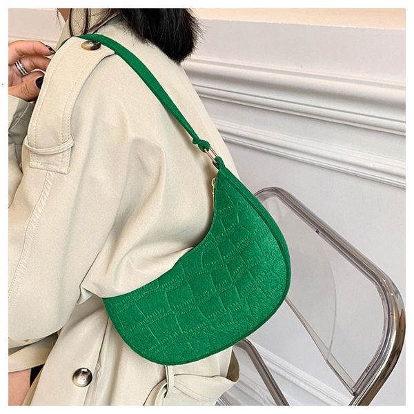 evening bags ladies tote bag fashion women handbag solid color casual mini underarm female green chain shoulder pouch 230713
evening bags ladies tote bag fashion women handbag solid color casual mini underarm female green chain shoulder pouch 230713