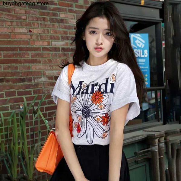 women's t-shirts fashion brand mardi difference market version south korea kim go-eun same daisy flower print short sleeve summer, White
women's t-shirts fashion brand mardi difference market version south korea kim go-eun same daisy flower print short sleeve summer, White