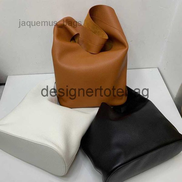 the row designer bags high end minimalist style lychee patterned cowhide shoulder with large capacity soft leather carrying nun female handb
the row designer bags high end minimalist style lychee patterned cowhide shoulder with large capacity soft leather carrying nun female handb
