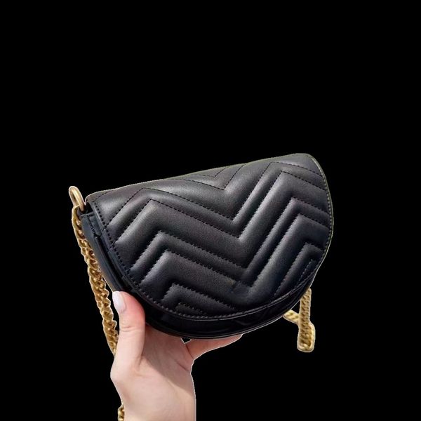 designer bags shoulder bag totes metal chain saddle bag women fashion classic luxury vintage handbag leather versatile portable cross body b
designer bags shoulder bag totes metal chain saddle bag women fashion classic luxury vintage handbag leather versatile portable cross body b