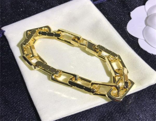 luxury letter printed charm bracelets women chain gold bangles lady alphabet bracelet for birthday gift2013301, Golden;silver
luxury letter printed charm bracelets women chain gold bangles lady alphabet bracelet for birthday gift2013301, Golden;silver