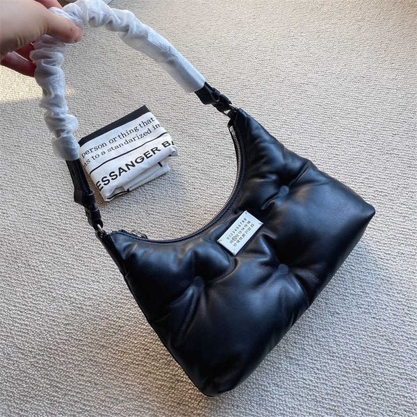 margiela liu wen's same magilla hobo underarm bag with sheepskin soft and delicate fashion handbag shoulder bag
margiela liu wen's same magilla hobo underarm bag with sheepskin soft and delicate fashion handbag shoulder bag