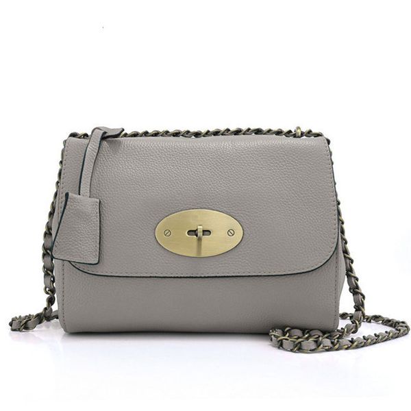 evening bags large size luxury famous brand design chain shoulder bag 100 genuine leather women handbag solid flap crossbody 230714
evening bags large size luxury famous brand design chain shoulder bag 100 genuine leather women handbag solid flap crossbody 230714