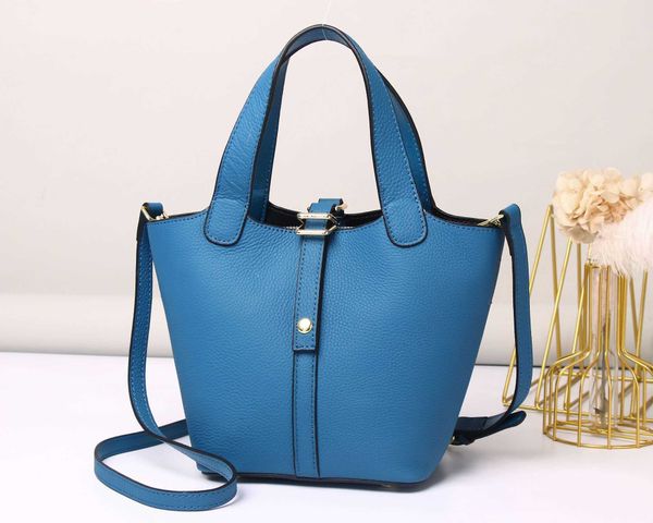 luxury designer bag picotin lock women's bag on cowhide the first layer one-shoulder cross-body fashionable large-capacity medium veget
luxury designer bag picotin lock women's bag on cowhide the first layer one-shoulder cross-body fashionable large-capacity medium veget