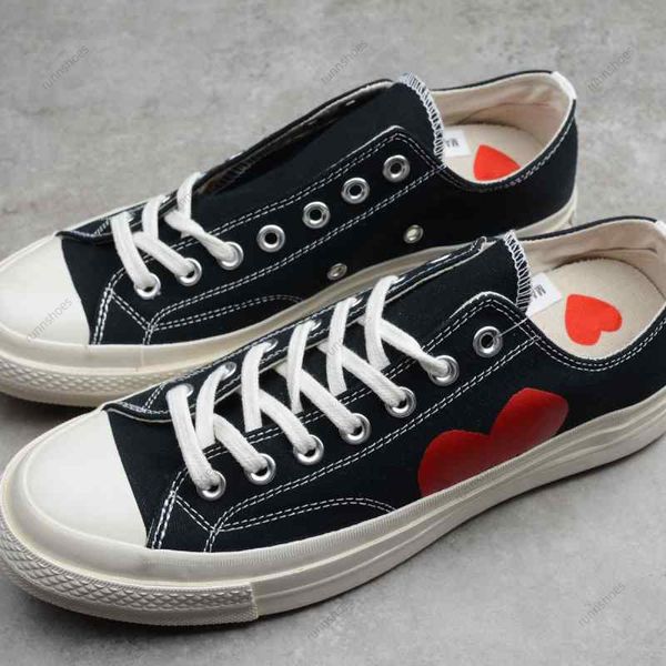 men women casual shoes 1970s canvas shoe all stars 1970 flat play black red eyes multi hearts mens sneakers womens trainers 35-44
men women casual shoes 1970s canvas shoe all stars 1970 flat play black red eyes multi hearts mens sneakers womens trainers 35-44