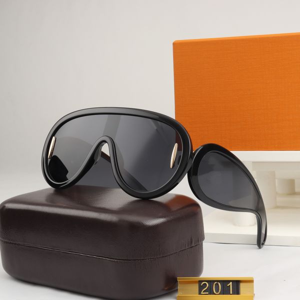 woman black urban square sunglasses grey gradient lens new style anti-ultraviolet fashion designer sunglass sunglasses women men, White;black
woman black urban square sunglasses grey gradient lens new style anti-ultraviolet fashion designer sunglass sunglasses women men, White;black