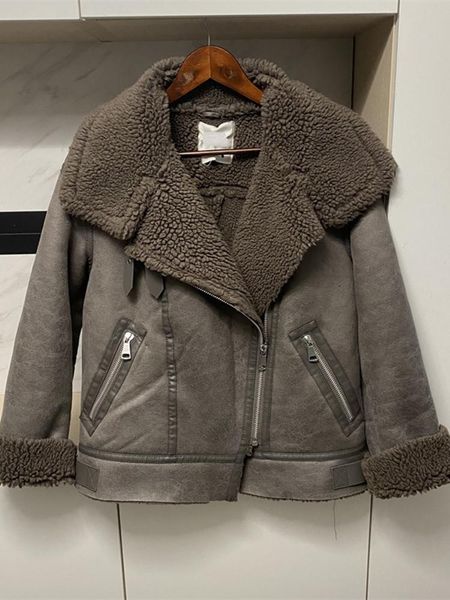 jackets ly varey lin new autumn winter women moto biker faux suede leather jacket lady streetwear lapel zipper thick warm faux fur coat, Black;brown
jackets ly varey lin new autumn winter women moto biker faux suede leather jacket lady streetwear lapel zipper thick warm faux fur coat, Black;brown