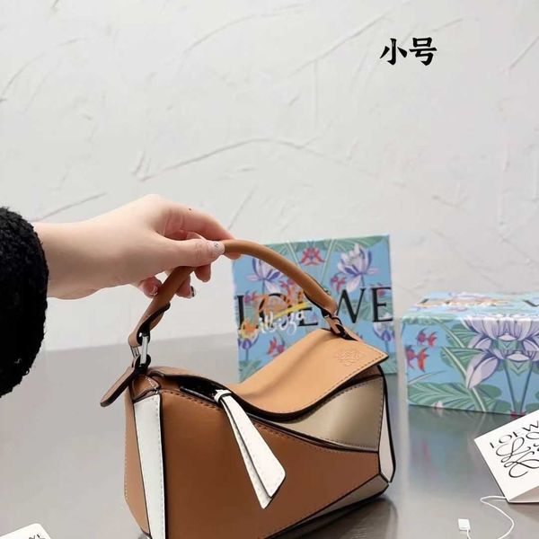 evening mini fashion classic handbags bag lady summer purse patchwork loewz designer girl bags shoulder geometric puzzle cute critical 20*14
evening mini fashion classic handbags bag lady summer purse patchwork loewz designer girl bags shoulder geometric puzzle cute critical 20*14