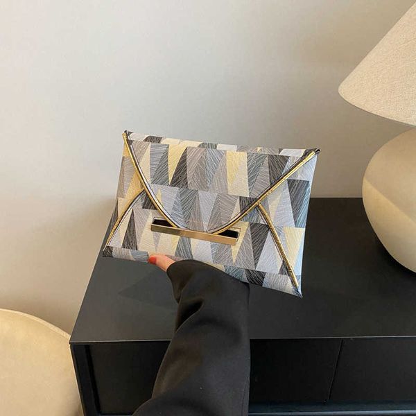leisure bag women's 2023 spring new fashion trend envelope bag leisure trend handbag simple envelope bag
leisure bag women's 2023 spring new fashion trend envelope bag leisure trend handbag simple envelope bag