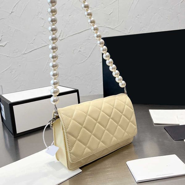 luxury designer bag totes handbags with gold ball metal hardware clutch pearl bag classic flap bag heart makeup bag famous fashion chains ho
luxury designer bag totes handbags with gold ball metal hardware clutch pearl bag classic flap bag heart makeup bag famous fashion chains ho