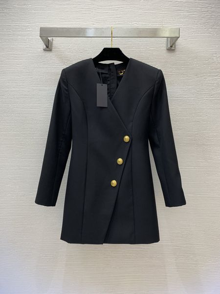 women's suits & blazers 2023 european fashion exclusive high end customized clean fabric hardware accessories solid color suit, White;black
women's suits & blazers 2023 european fashion exclusive high end customized clean fabric hardware accessories solid color suit, White;black