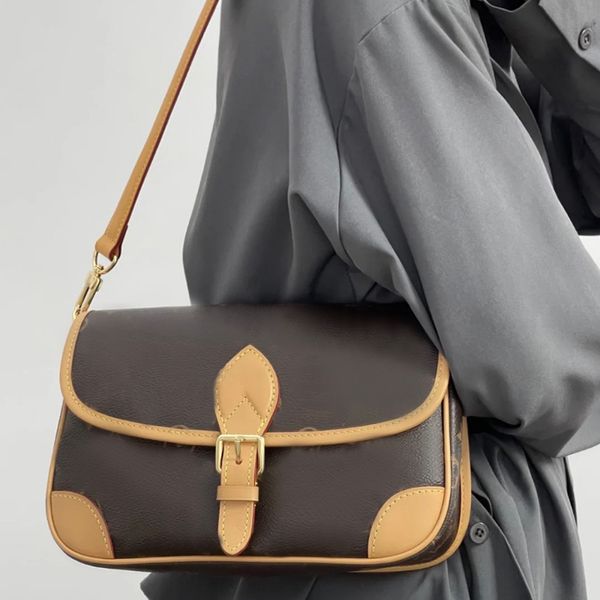 10a 25cm womens designer handbag luxury should bag fashion tote purse wallet crossbody bags backpack small chain purses lv068
10a 25cm womens designer handbag luxury should bag fashion tote purse wallet crossbody bags backpack small chain purses lv068