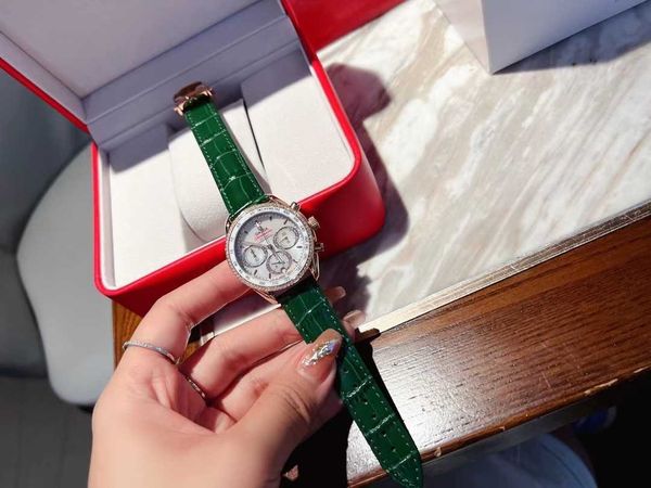 designer elegant women wrist watch speedmaster watches 4j46 quartz movement iced out diamond bezel leather strap prx uhr perfect gift with b, Slivery;golden
designer elegant women wrist watch speedmaster watches 4j46 quartz movement iced out diamond bezel leather strap prx uhr perfect gift with b, Slivery;golden