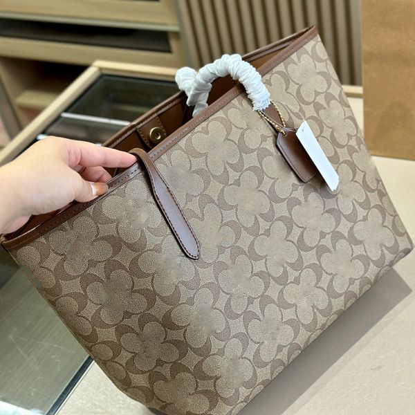 2023 women fashion linen totes bags luxury designer baguette handbags large capacity classic messenger backpack
2023 women fashion linen totes bags luxury designer baguette handbags large capacity classic messenger backpack