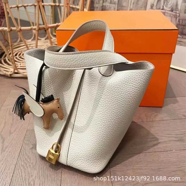 orignal luxury designer bag picotin lock basket pure handmade vegetable bag wax thread color matching leather portable women's soft buc
orignal luxury designer bag picotin lock basket pure handmade vegetable bag wax thread color matching leather portable women's soft buc