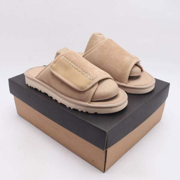 luxury designer men slippers casual sandals fashionable summer soft sole anti slip beach sandals, Black
luxury designer men slippers casual sandals fashionable summer soft sole anti slip beach sandals, Black