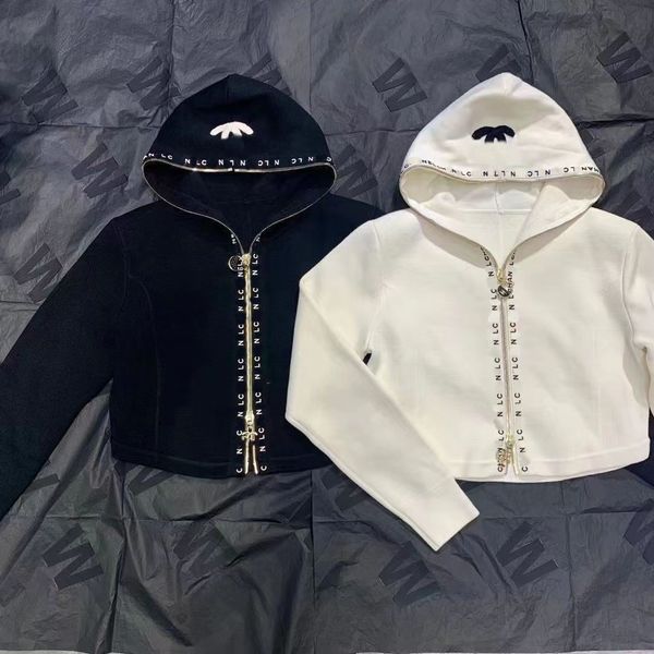 fashion designer cardigan sweater women's fashion knit coat letter jacquard slim sweater women's cardigan designer clothing jacket, White;black
fashion designer cardigan sweater women's fashion knit coat letter jacquard slim sweater women's cardigan designer clothing jacket, White;black