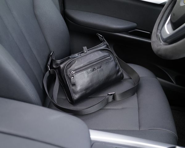 ferraga real leather man bag designer crossbody bag famous mens cross bodys designer waist bag fashion men crossbody bags womens bag
ferraga real leather man bag designer crossbody bag famous mens cross bodys designer waist bag fashion men crossbody bags womens bag