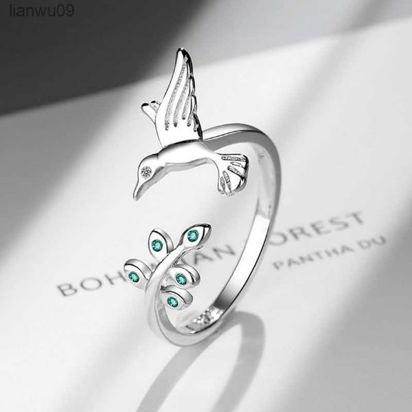 ventfille 925 sterling silver flying bird spring tree leaves finger ring for women open size hummingbirds engagement jewelry l230704, Golden;silver
ventfille 925 sterling silver flying bird spring tree leaves finger ring for women open size hummingbirds engagement jewelry l230704, Golden;silver