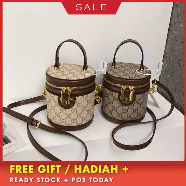 women's design bags old flower cylindrical bag 2023 spring high end portable water bucket single shoulder crossbody rice small evening 
women's design bags old flower cylindrical bag 2023 spring high end portable water bucket single shoulder crossbody rice small evening