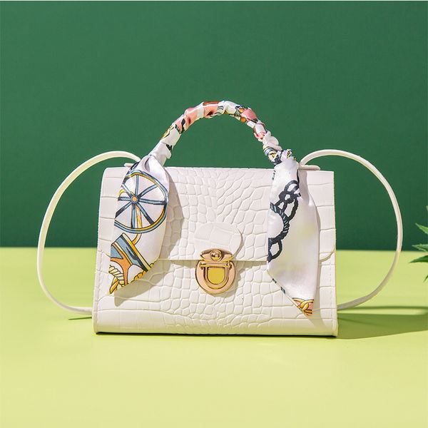 evening bags retro luxury brand womens handbag designer fashion shoulder solid color pu leather messenger bag lady exquisite tote 230713
evening bags retro luxury brand womens handbag designer fashion shoulder solid color pu leather messenger bag lady exquisite tote 230713
