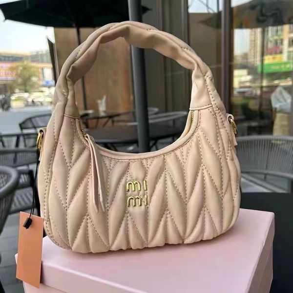 women's bag designer totes handbag underarm fold cloud bag candy color fashion dumpling bag
women's bag designer totes handbag underarm fold cloud bag candy color fashion dumpling bag